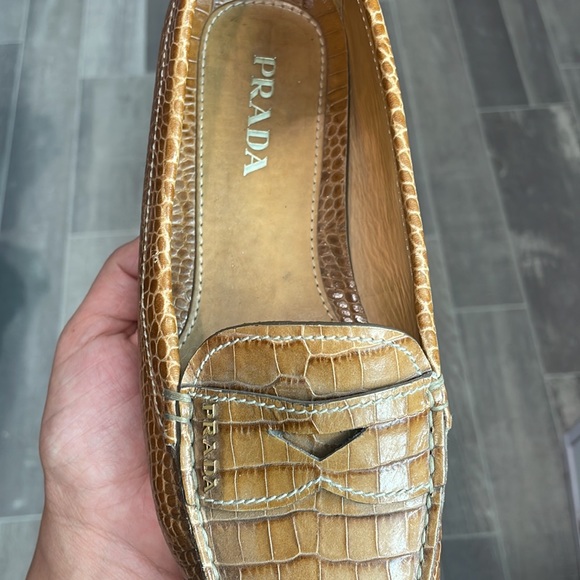Tan brown Prada loafers - gorgeous alligator texture skin - Picture 5 of 6